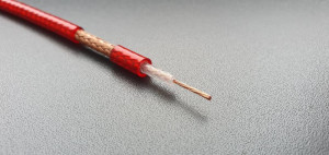 Kabel koncentryczny RG58 PVC odporny na UV czerwony